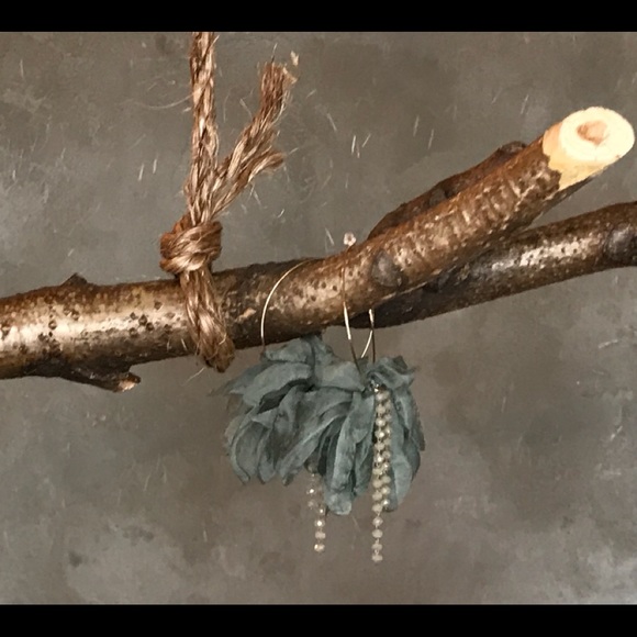 Blue Flower tassel hoops dangle earrings - Picture 4 of 5